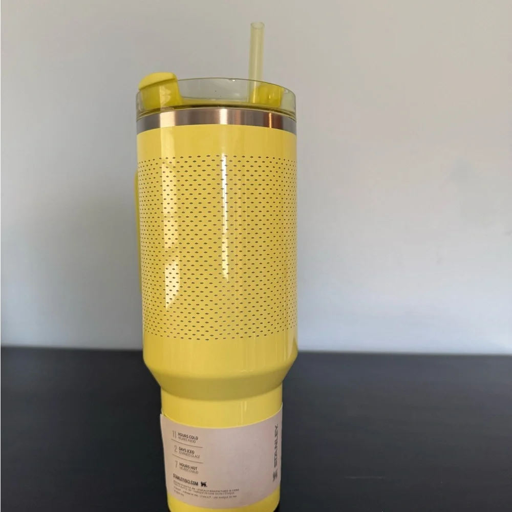 Stanley Quencher H2.0 + Calia 40oz Tumbler: Yellow, NEW - Picture 3 of 6